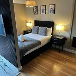 Luxury Studio Apartment By Central Stay
